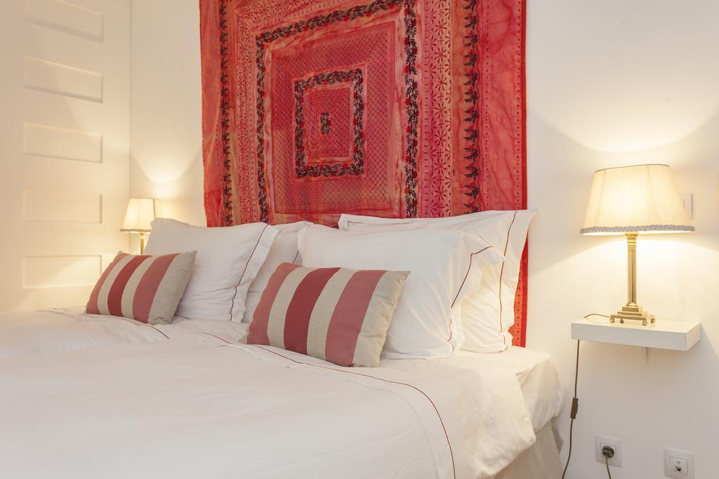 Bairrus Lisbon Apartments - Alfama II Room photo